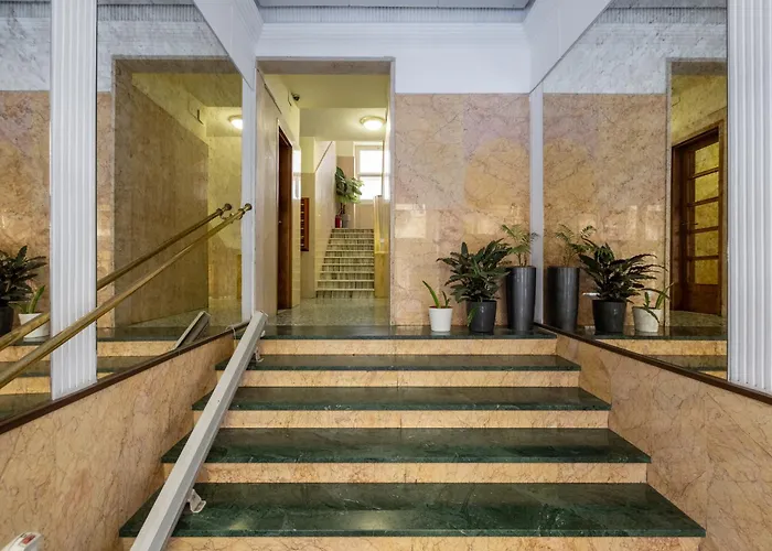 Vatican 2br In *